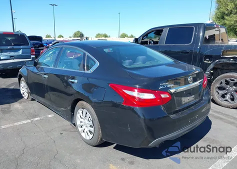 2016 Nissan Altima 2.5/2.5 S/2.5 Sl/2.5 Sr/2.5 Sv из США, поврежденный, VIN 1N4AL3AP1GC233697